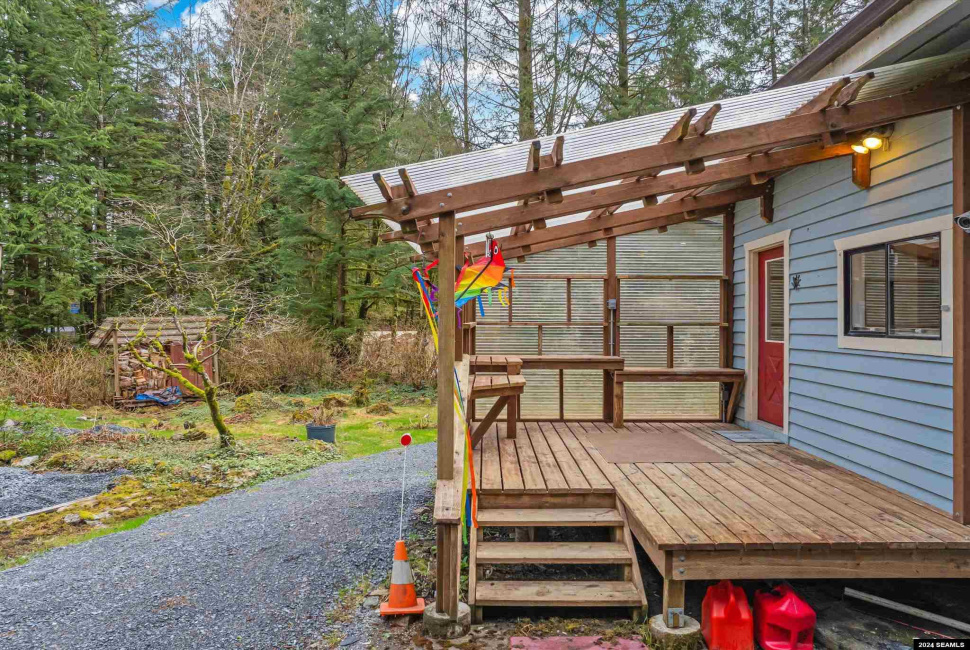 7981/7983 Tongass Hwy., Ketchikan, 99901, 4 Bedrooms Bedrooms, ,2 BathroomsBathrooms,Single Family,Residential,Tongass Hwy.,24239